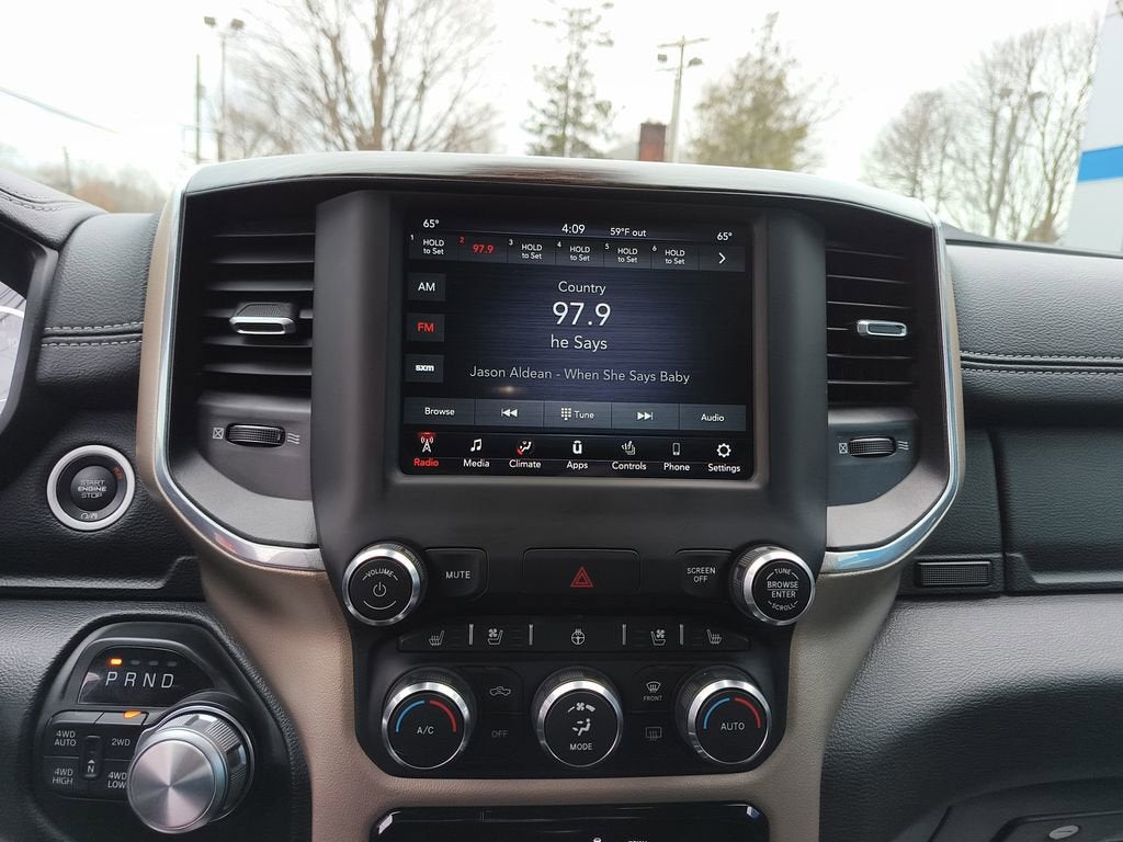 2020 RAM 1500 Laramie Quad Cab 4x4 6'4" Box