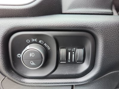 2020 RAM 1500 Laramie Quad Cab 4x4 6'4" Box