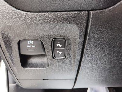 2020 RAM 1500 Laramie Quad Cab 4x4 6'4" Box