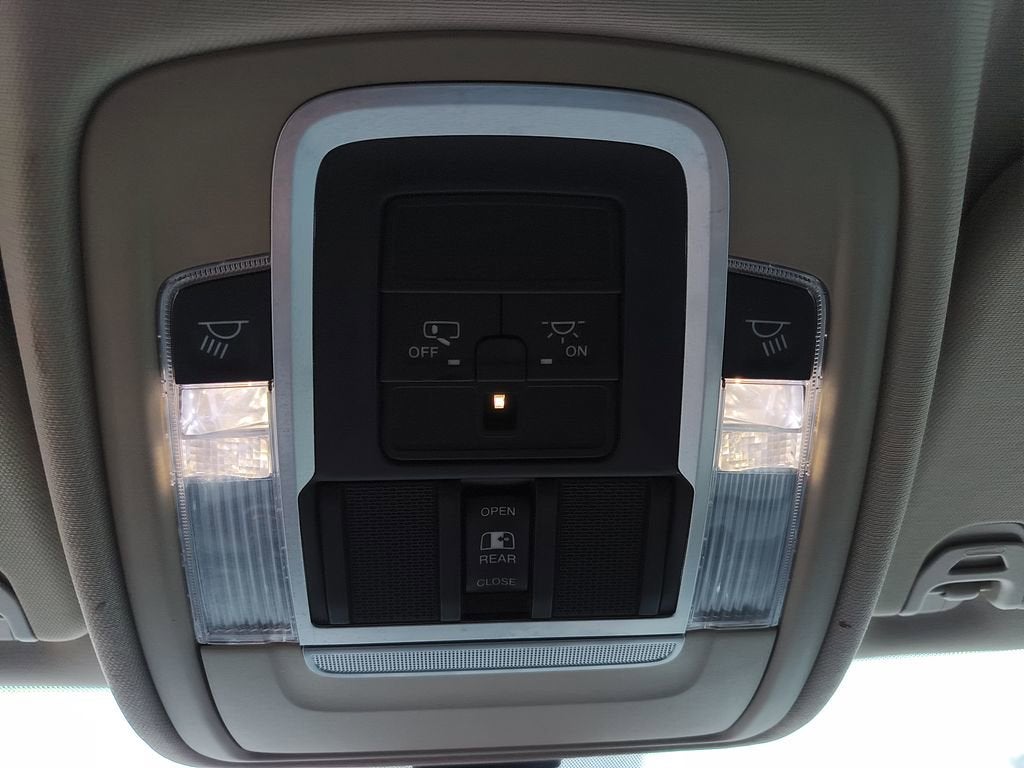 2020 RAM 1500 Laramie Quad Cab 4x4 6'4" Box