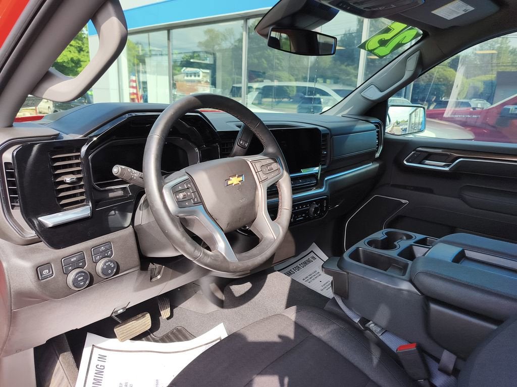 2025 Chevrolet Silverado 1500 LT (2FL)