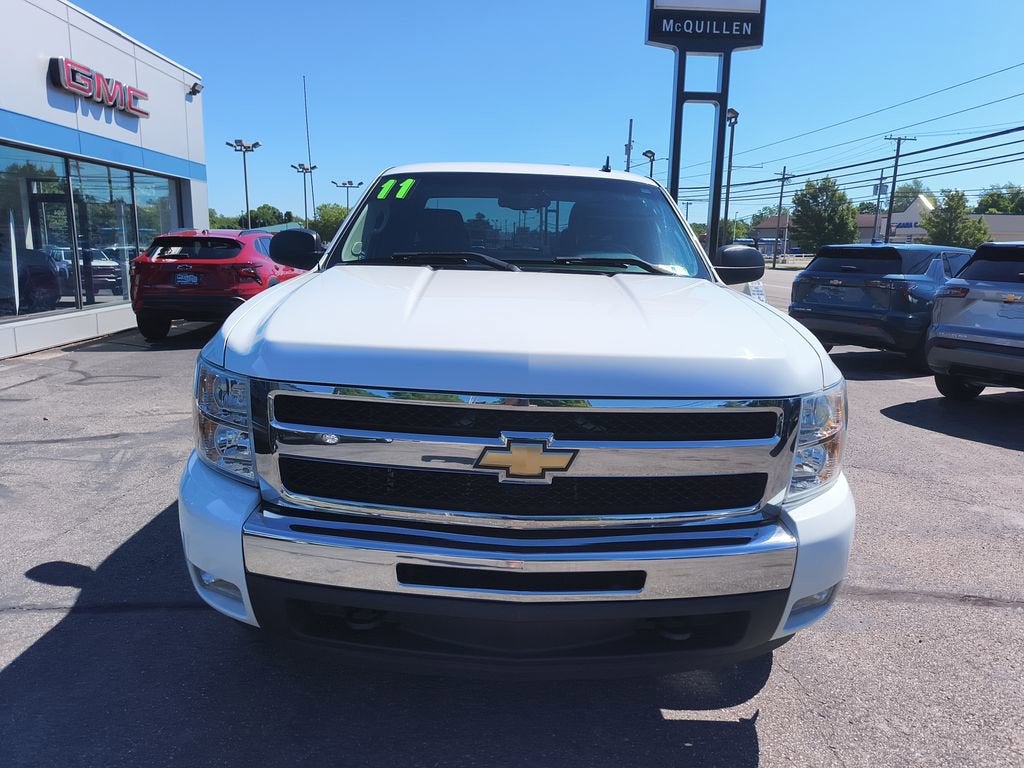 Used 2011 Chevrolet Silverado 1500 LT with VIN 1GCRKSE35BZ374814 for sale in Girard, PA