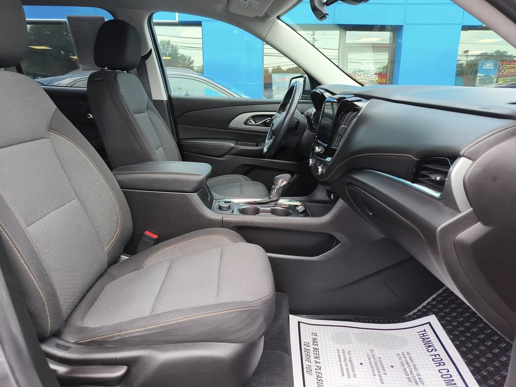 2021 Chevrolet Traverse LT Cloth
