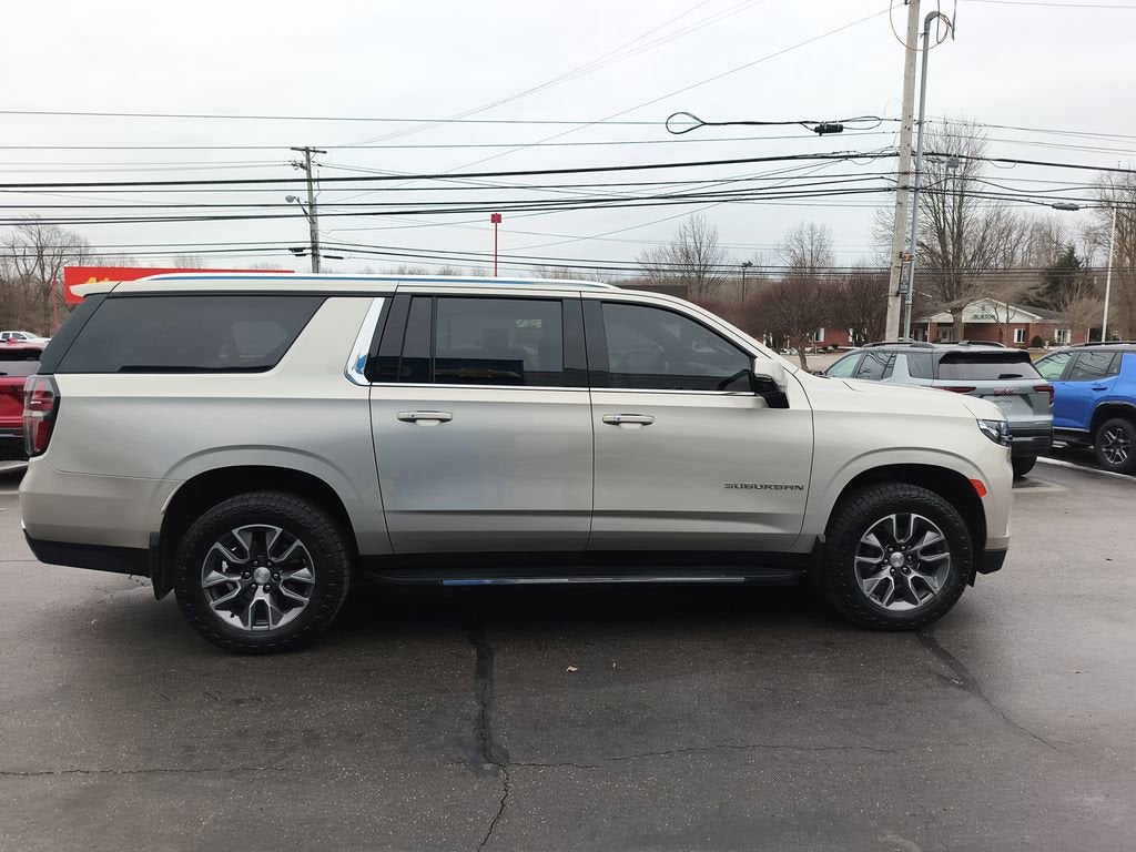 2022 Chevrolet Suburban LT