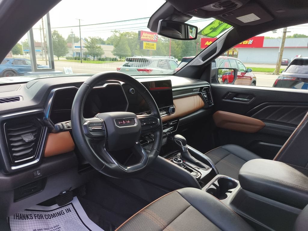 2023 GMC Canyon 4WD AT4