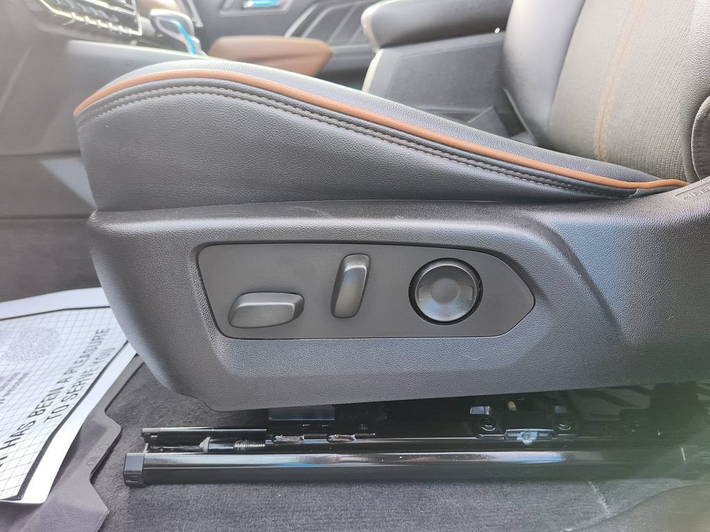 2023 GMC Canyon 4WD AT4