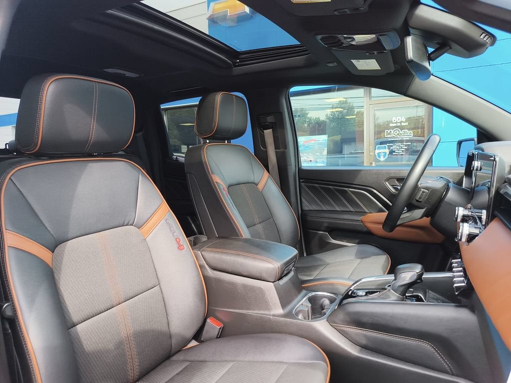 2023 GMC Canyon 4WD AT4