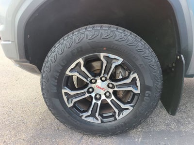 2023 GMC Canyon 4WD AT4