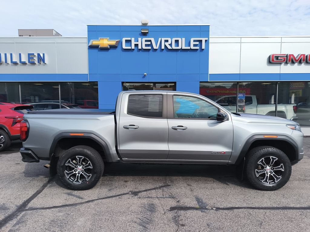 2023 GMC Canyon 4WD AT4