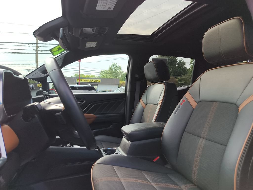 2023 GMC Canyon 4WD AT4
