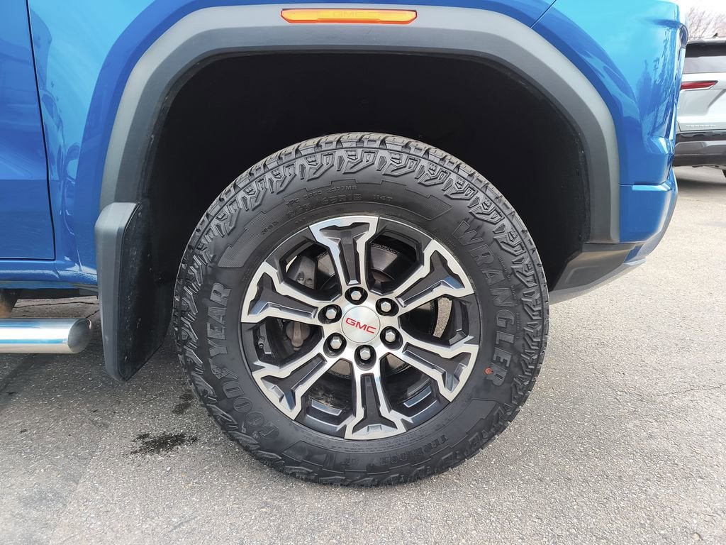 2023 GMC Canyon AT4