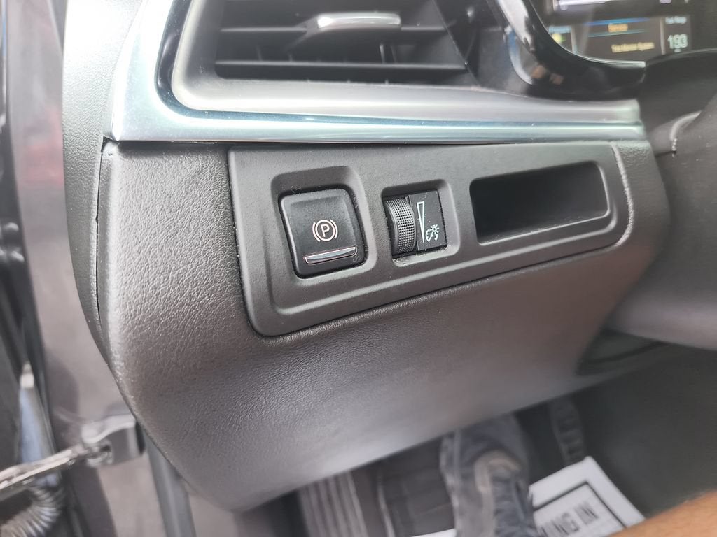 2017 Cadillac XT5 Luxury AWD