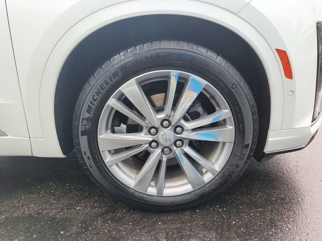 2024 Cadillac XT6 Premium Luxury