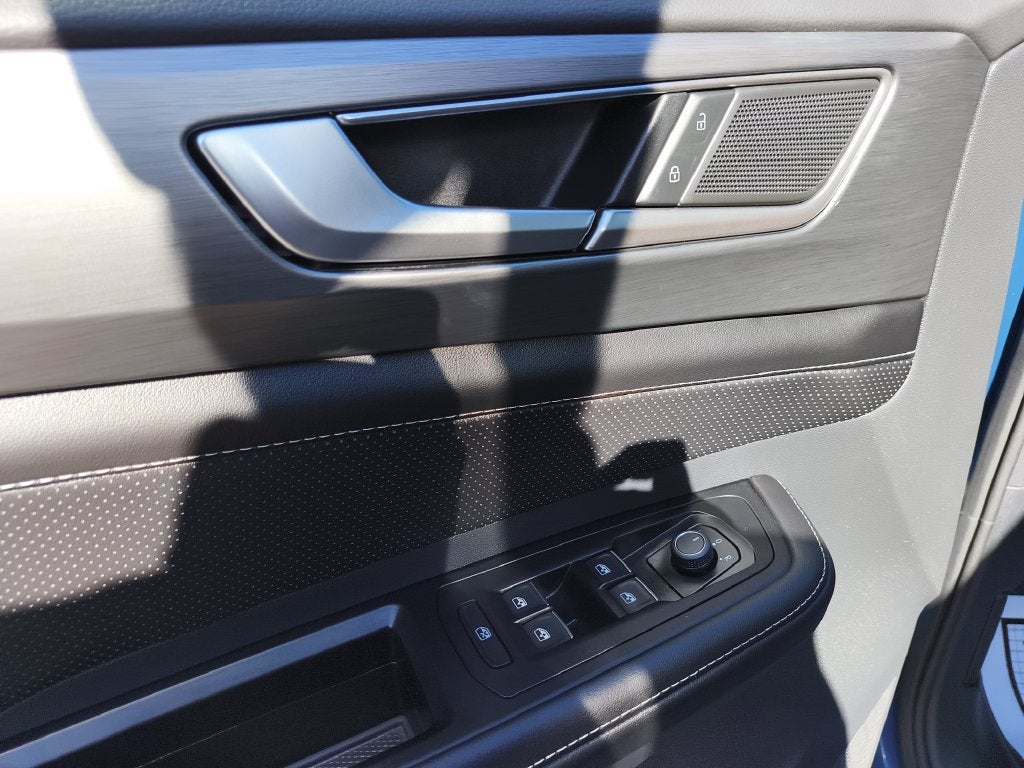 2025 Volkswagen Atlas Cross Sport 2.0T SE