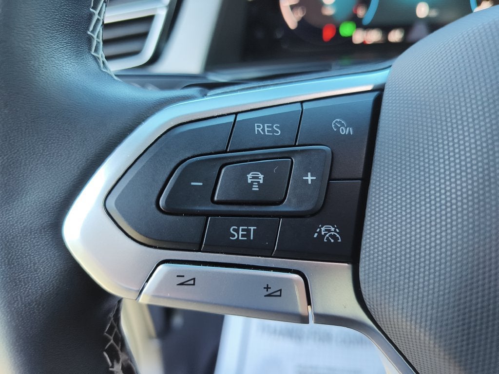 2025 Volkswagen Atlas Cross Sport 2.0T SE