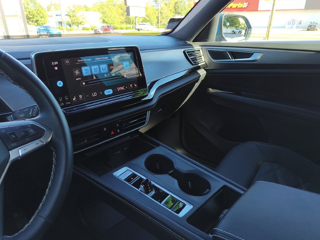 2025 Volkswagen Atlas Cross Sport 2.0T SE