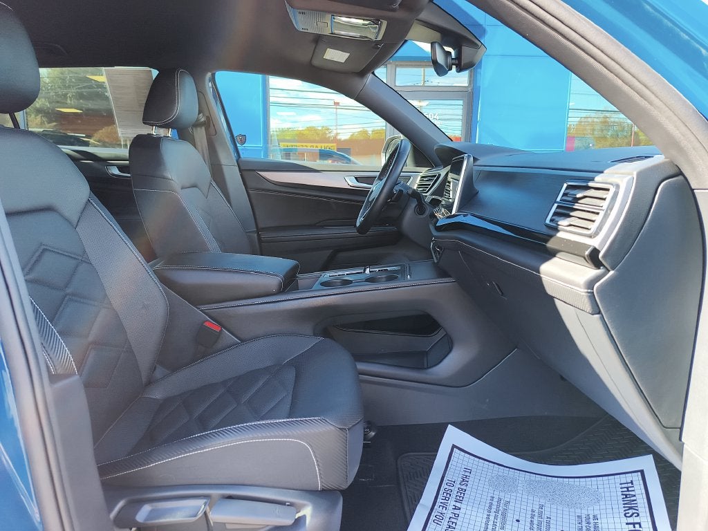 2025 Volkswagen Atlas Cross Sport 2.0T SE