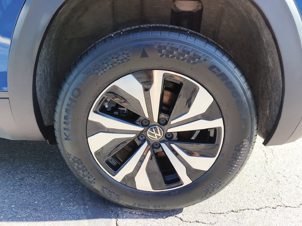 2025 Volkswagen Atlas Cross Sport 2.0T SE