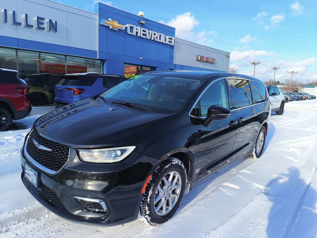 2024 Chrysler Pacifica Touring L