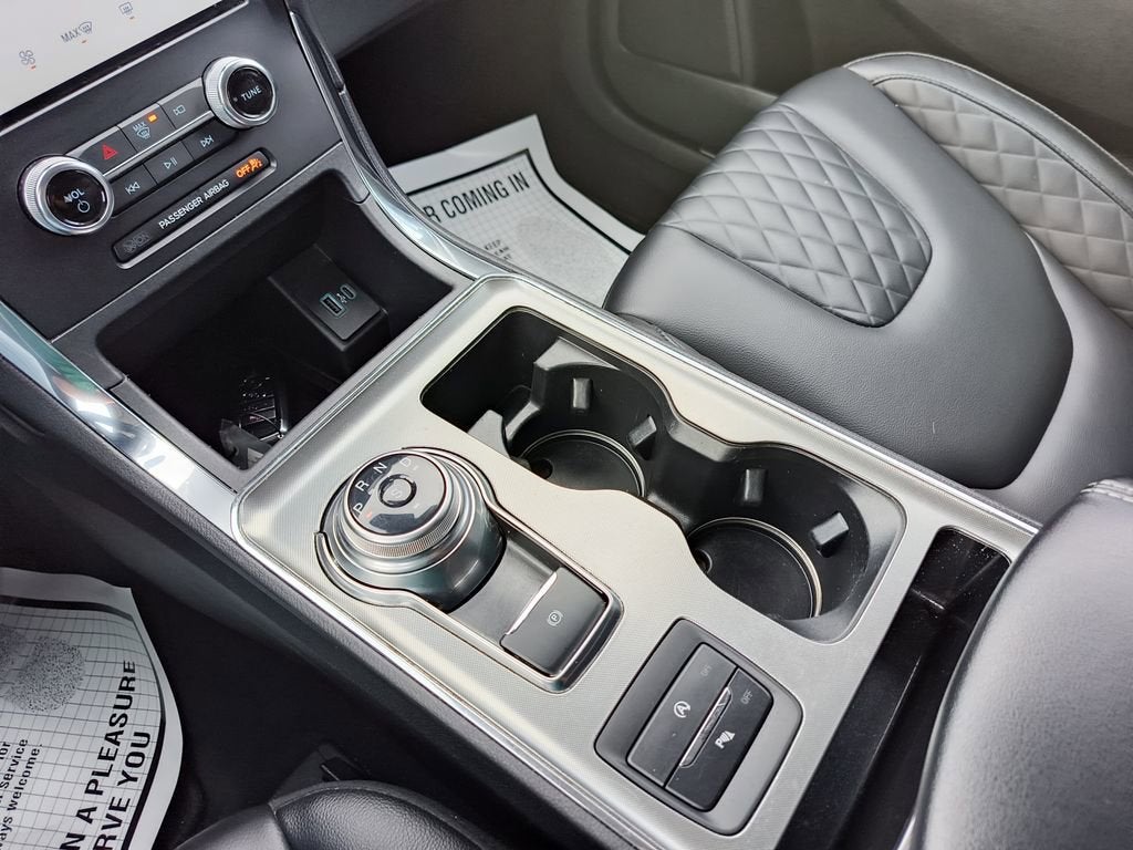 2024 Ford Edge Titanium