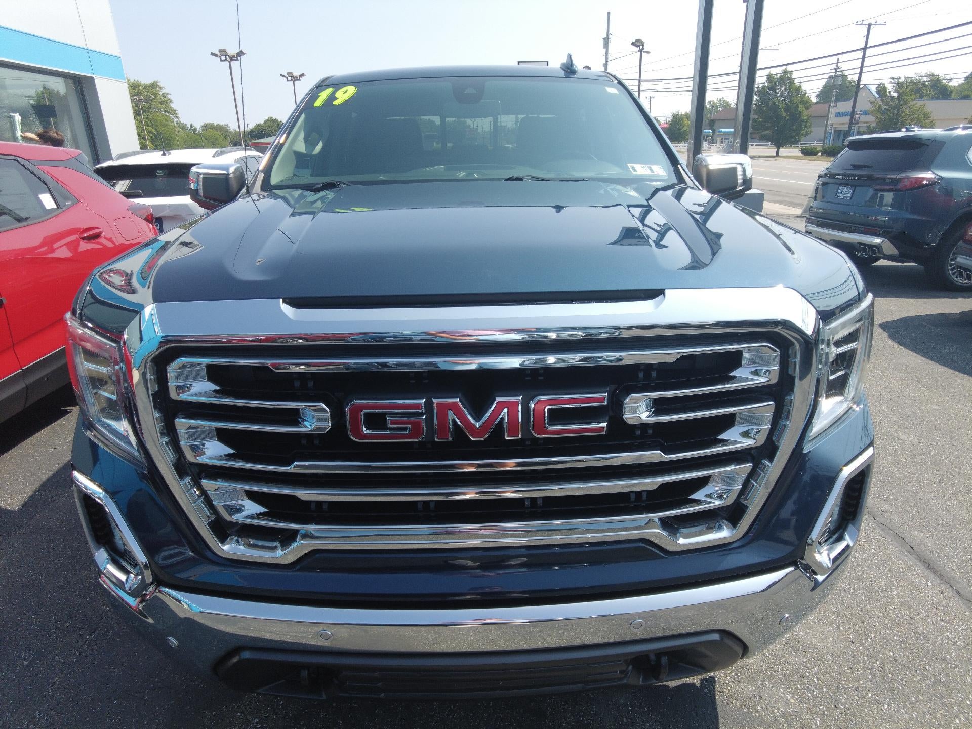 2019 GMC Sierra 1500 SLT