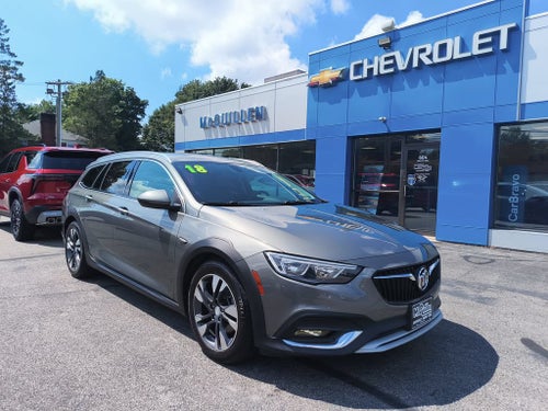 2018 Buick Regal TourX Essence