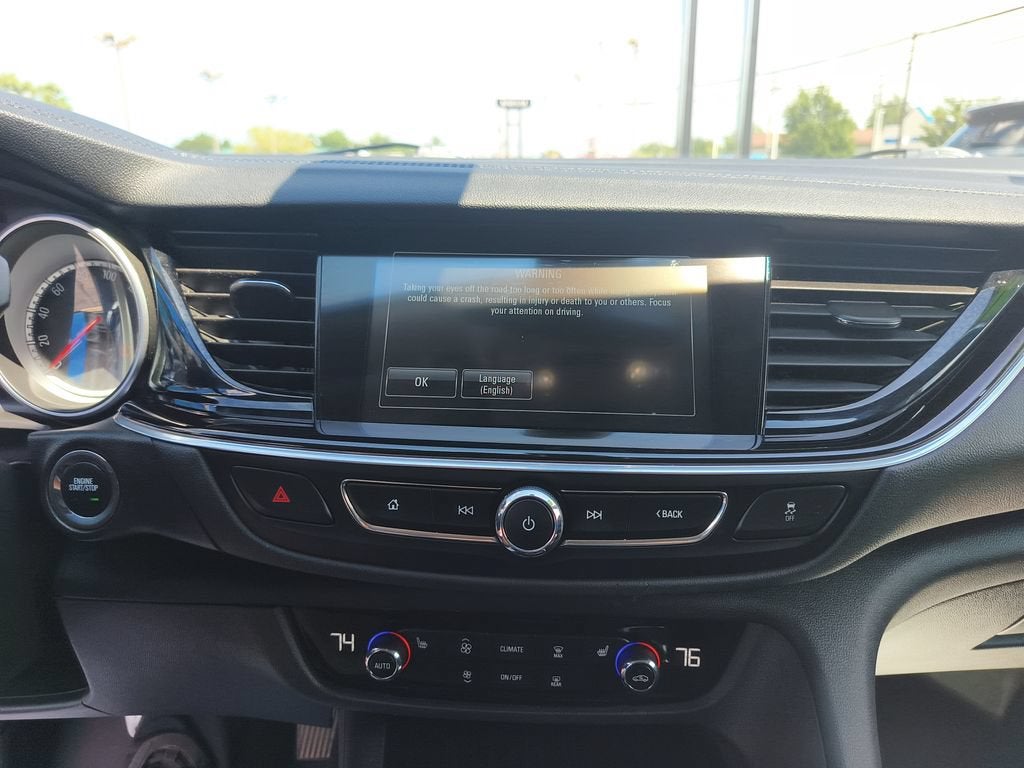 2018 Buick Regal TourX Essence