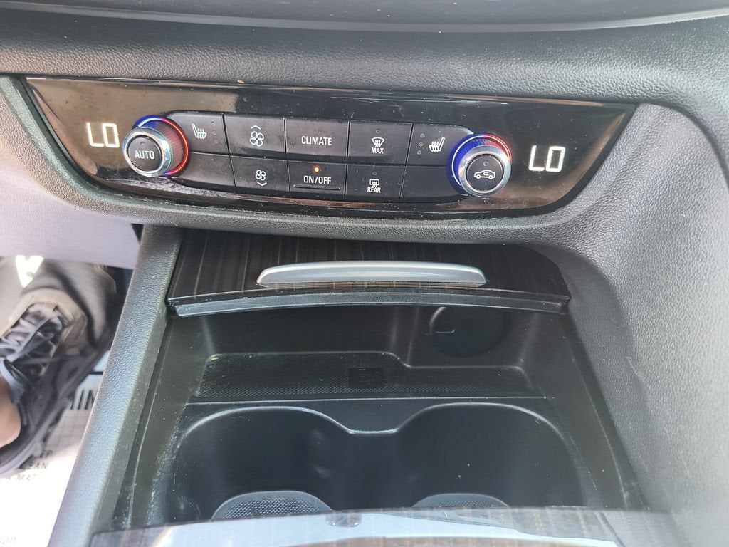 2018 Buick Regal TourX Essence