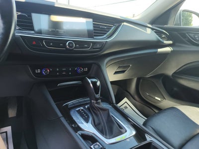 2018 Buick Regal TourX Essence