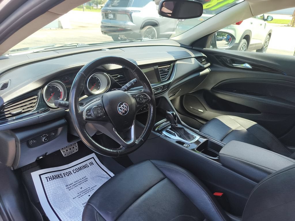 2018 Buick Regal TourX Essence