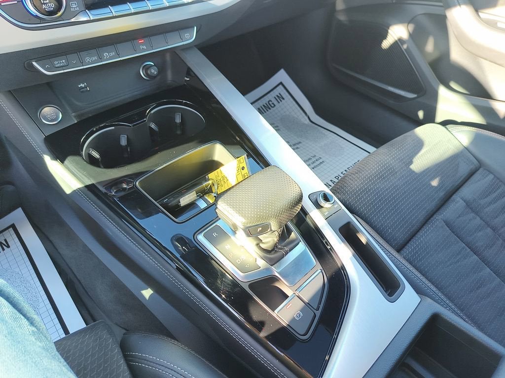 2022 Audi A4 Premium Plus 45 TFSI S line quattro S tronic
