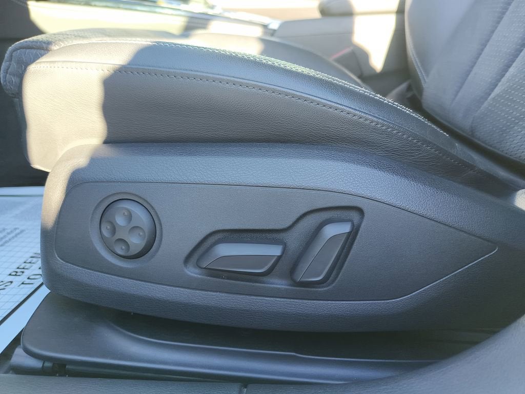 2022 Audi A4 Premium Plus 45 TFSI S line quattro S tronic