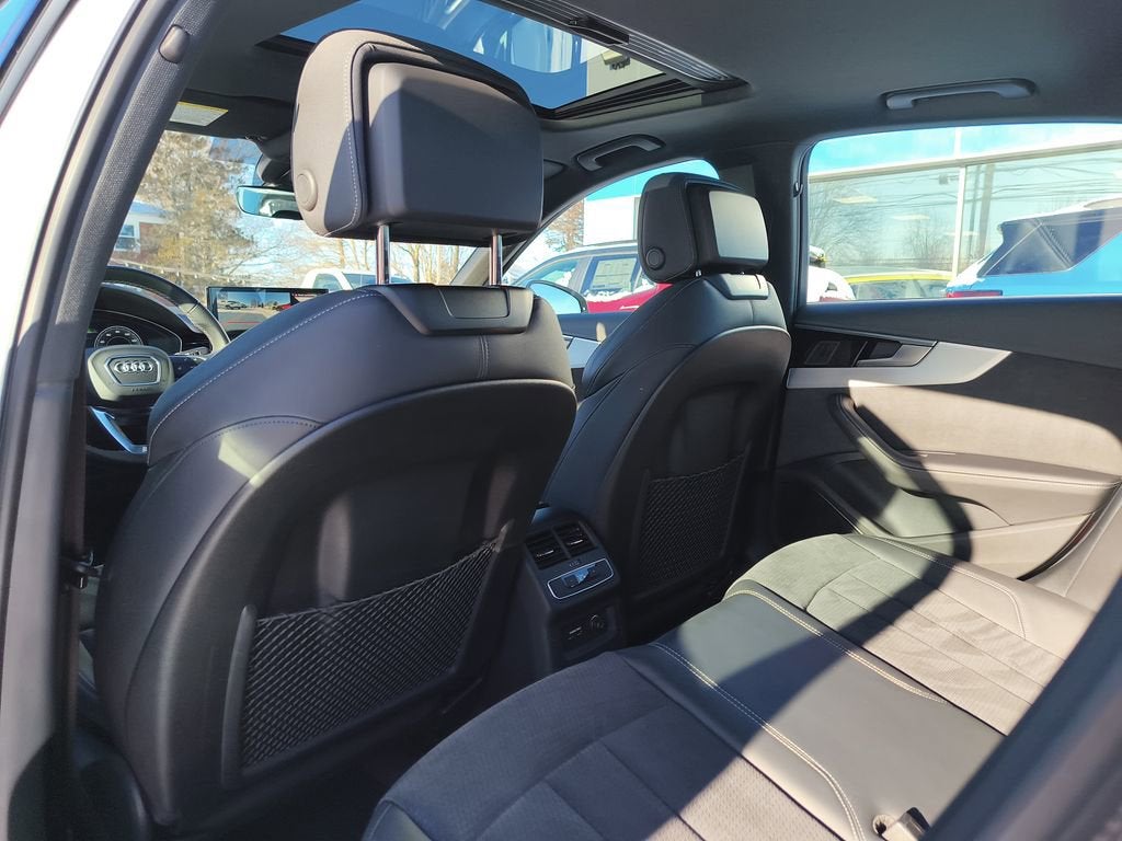 2022 Audi A4 Premium Plus 45 TFSI S line quattro S tronic