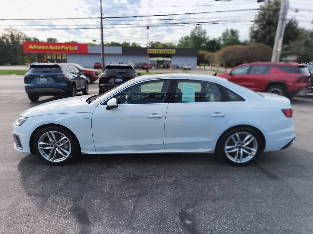 2022 Audi A4 Premium Plus 45 TFSI S line quattro S tronic