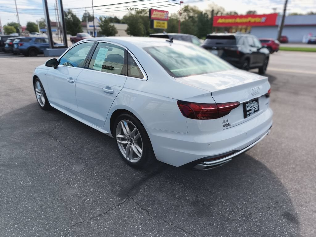 2022 Audi A4 Premium Plus 45 TFSI S line quattro S tronic