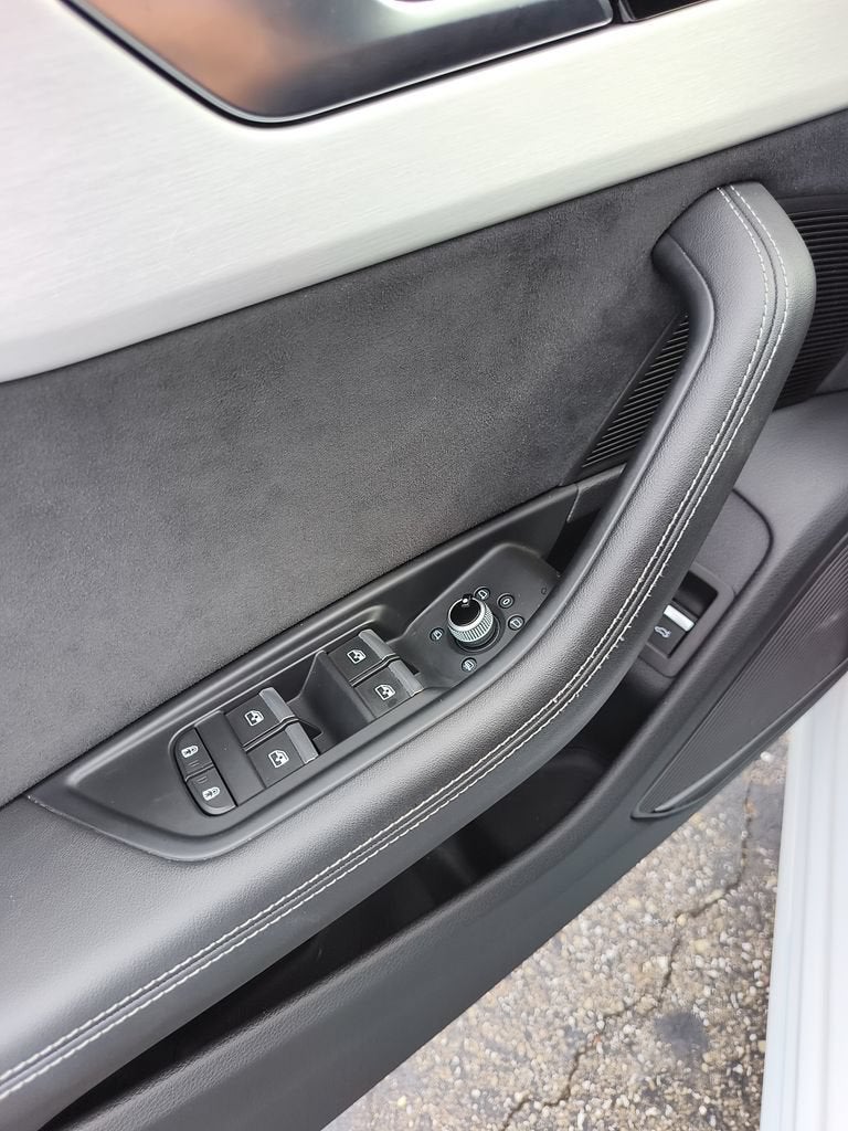 2022 Audi A4 Premium Plus 45 TFSI S line quattro S tronic