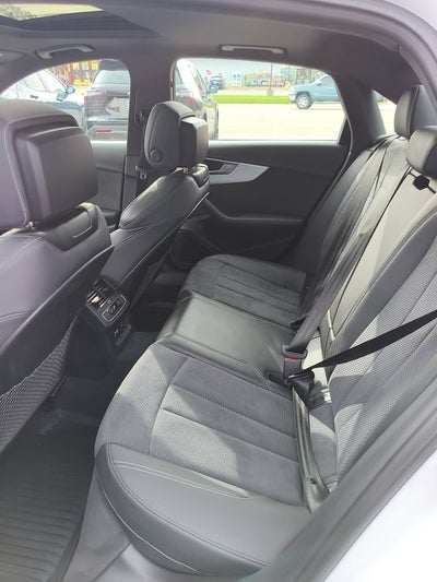 2022 Audi A4 Premium Plus 45 TFSI S line quattro S tronic