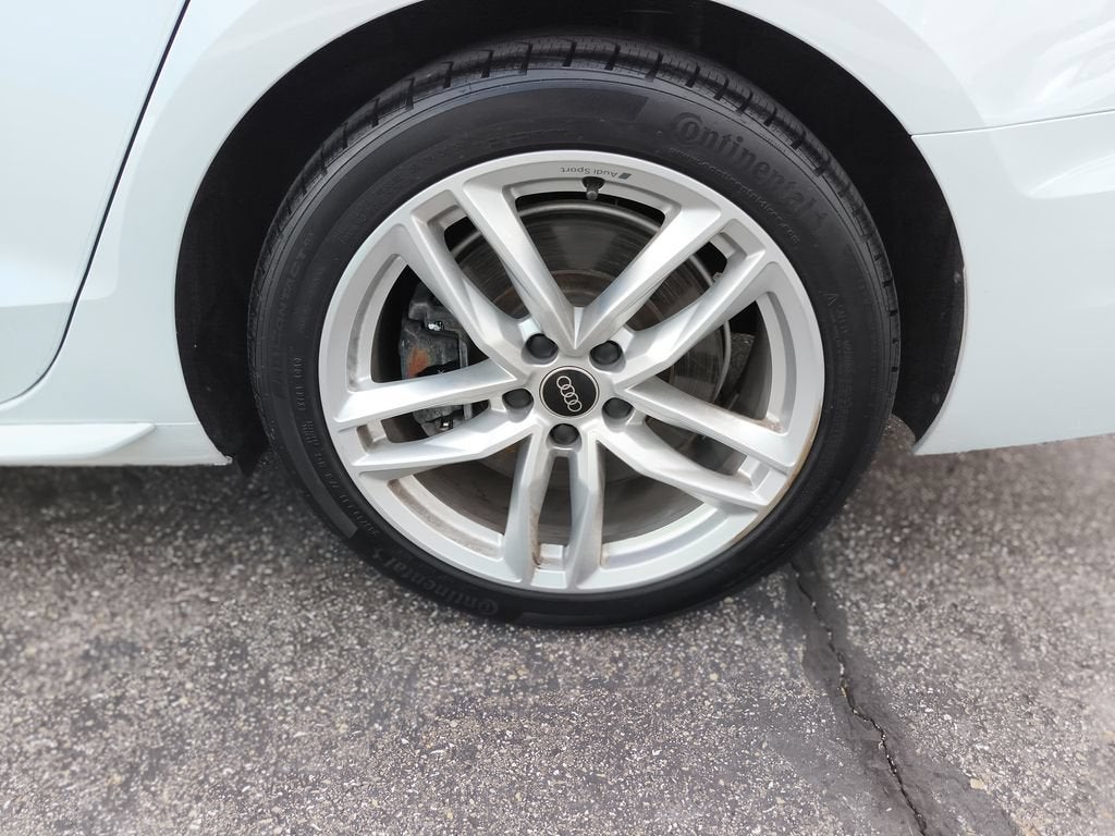 2022 Audi A4 Premium Plus 45 TFSI S line quattro S tronic